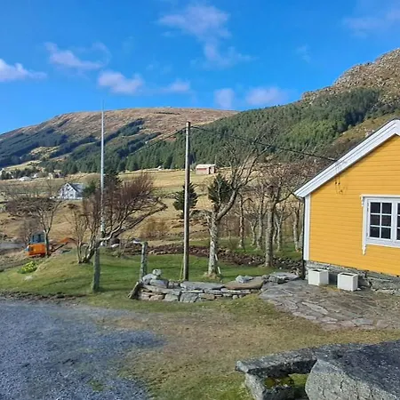 Restored By The Sea In Kvalheim Vakantiehuis Rödberg