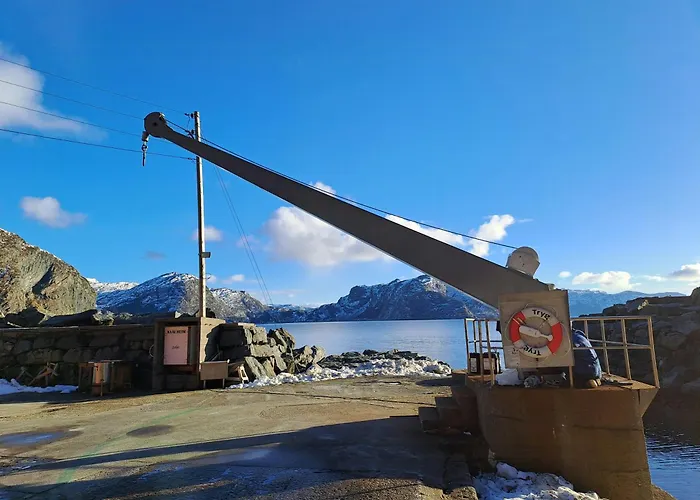 Restored By The Sea In Kvalheim Tatil Evi