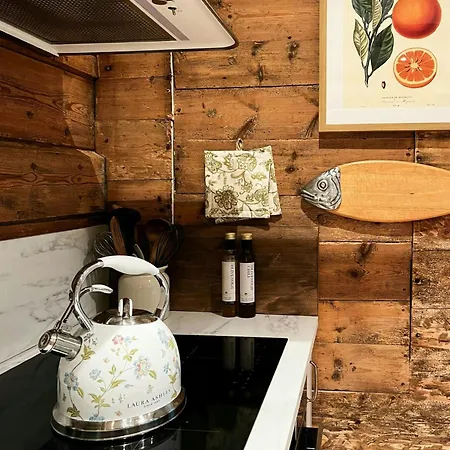 بيت للعطل Restored By The Sea In Kvalheim *