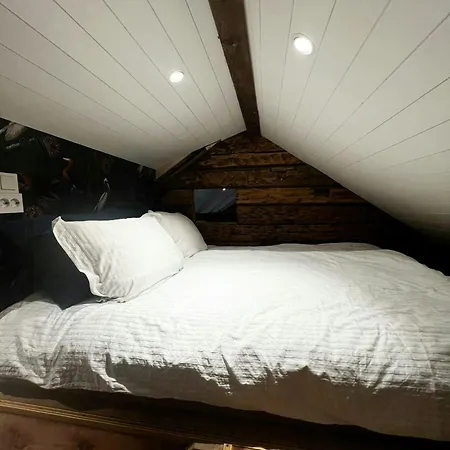 Restored By The Sea In Kvalheim * Rödberg