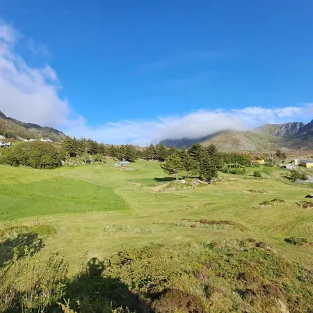 بيت للعطل Restored By The Sea In Kvalheim *